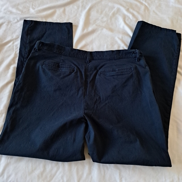 Lee women's size 18 relaxed fit navy blue chino VGUC - Picture 4 of 5